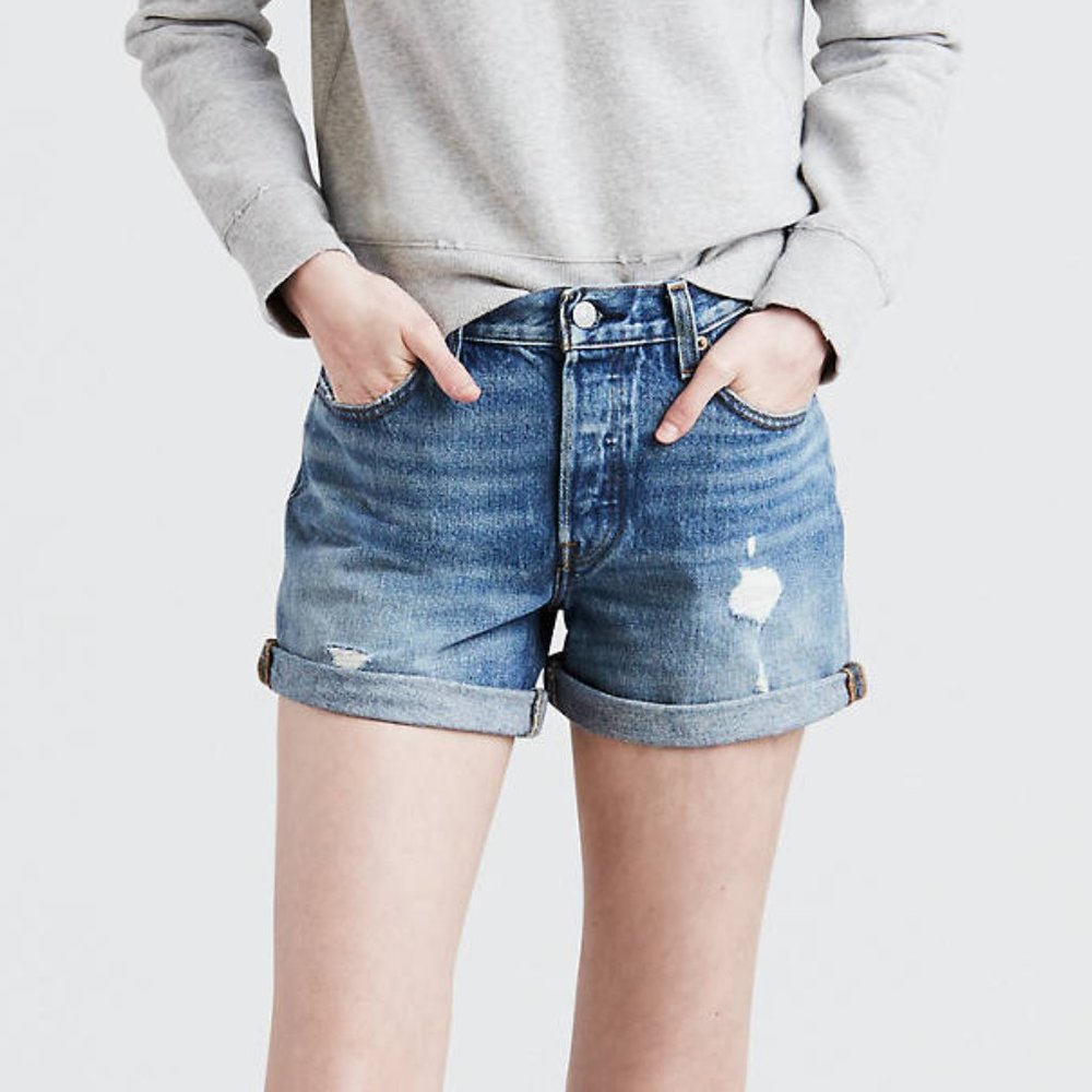 NWOT Levi's Style 501 Medium Wash Cuffed Hem Jean Shorts Women's Size 6